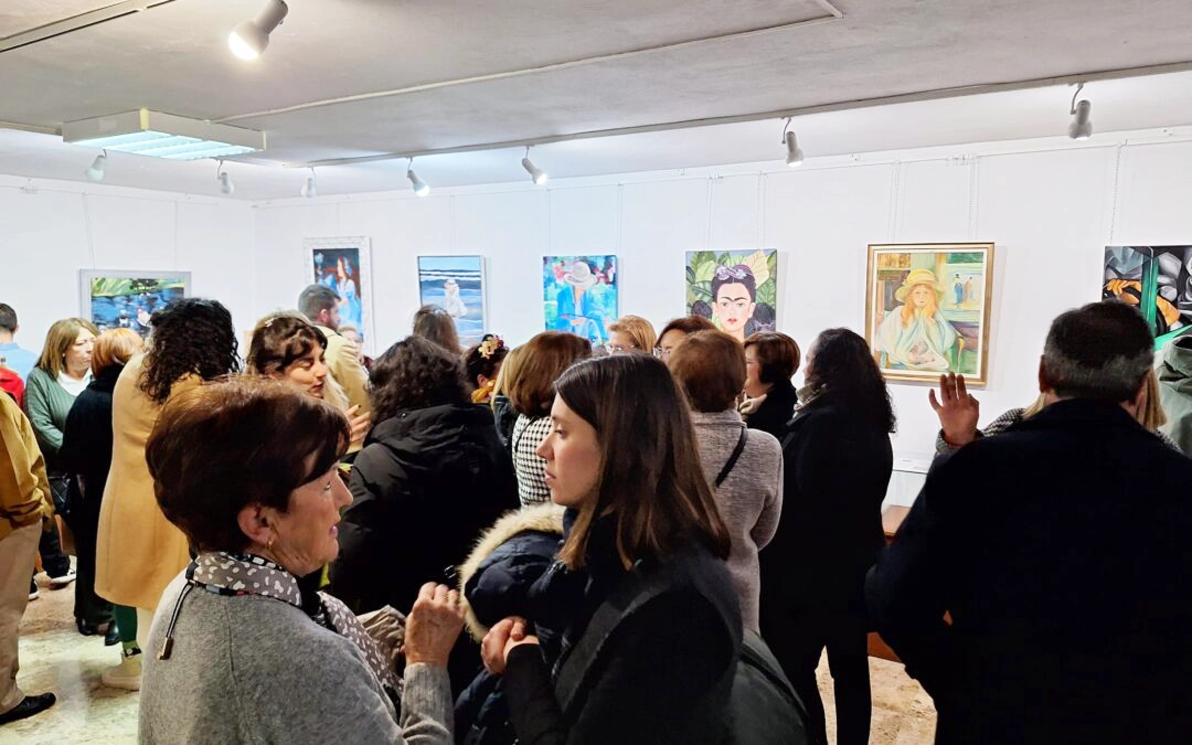 Estudiantes en la galería